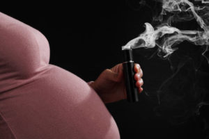 cigarette électronique et femme enceinte